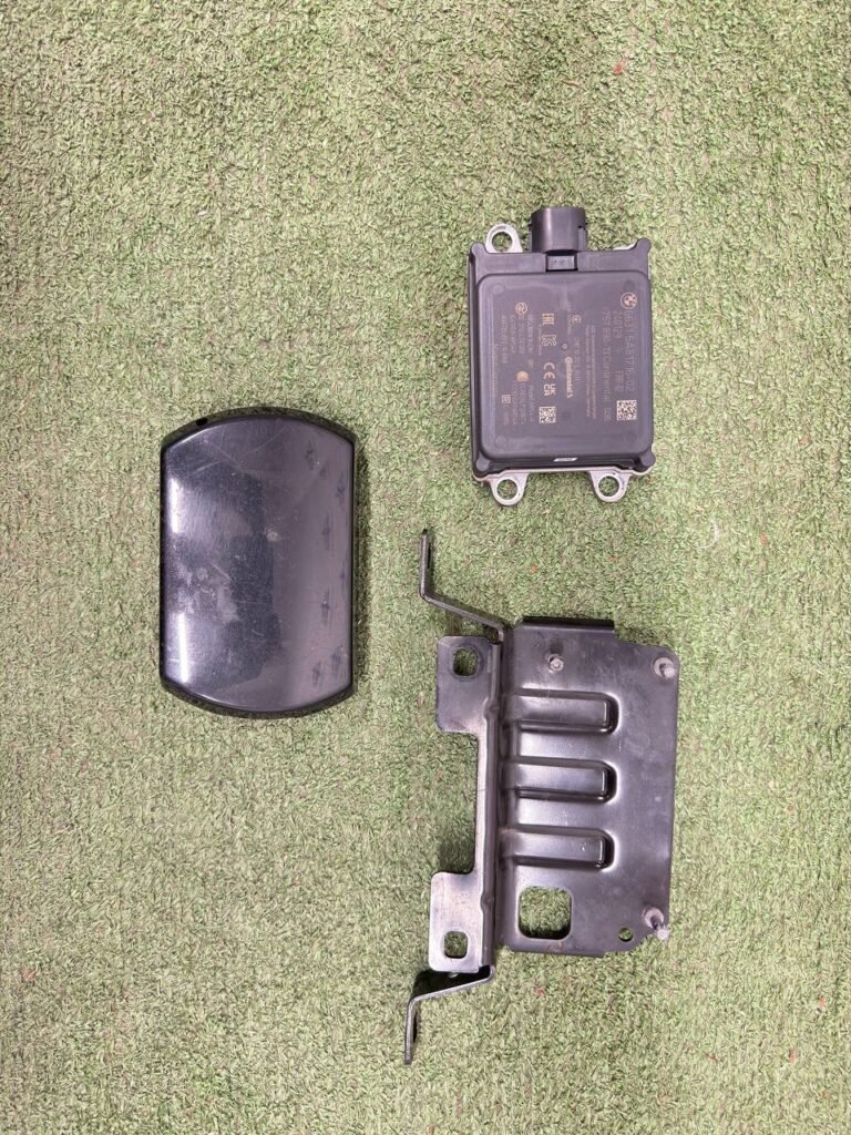 Датчик радара ACC (дистронік) з кронштейном кріплення для BMW 3 Series (G20), 5 Series (G30), 7 Series (G11), X3 (G01), X5 (G05), X6 (G06)